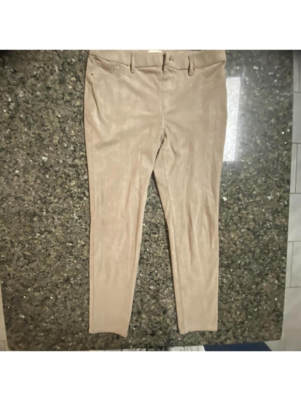 Chico's Women's Beige Solid Pattern Pants Regular Size 1x 26" Inseam Casual